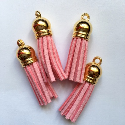 Подвеска - Кисточка из замши с золотым наконечником, 35х10 мм, цвет розовый