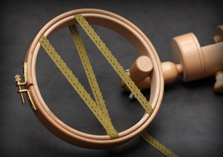 Тасьма мереживна від ScrapBerryʼs -тeмно-зелена, 1,1cм., 2м