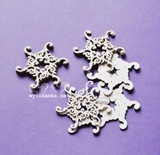 Чипборд від Wycinanka - BACK TO THE VINTAGE - сніжинки, 5x5,5см, 9 дет.