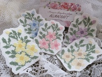 Вишита мініатюра - кольоровий патч - філки - від Allmacraft, колір на вибір