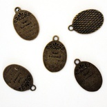 Металлическое украшение "Старинная овальная подвеска с затертой надписью", 20х15 мм, 1 шт.
