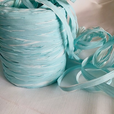 Рафія натуральна, колір біло - блакитний, 1 метр