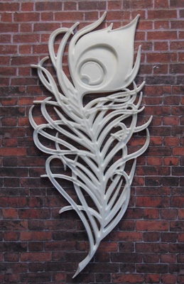 Пластикове перо від E.В.А, 14x6,5см