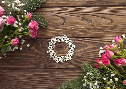 Чипборд від WOODchic - Вінок різдвяний з зірками, 8x7.7 см