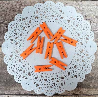 Прищіпки Деревʼяні від ScrapBerryʼs "помаранчеві", 2,5см, 10 см