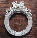 Рамочка гіпсова від E.В.A - Кругла з бантиком, 10. x8 см