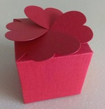 Подарова скринька - "клевер", червона, sirio tela lampone, 58x58 мм, 1 шт.