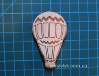 Деревʼяна прикраса від Вензелик - Повітряна куля 03, 53x80 мм, розмір: 53x80 мм