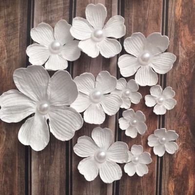 Набір білих квітів «Фантазія» діаметр 65, 40, 22 мм, колір білий 11 шт.