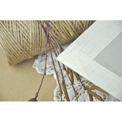 Альбом от Светланы Ковтун в классическом переплете с тканевым покрытием, лен молочный, 20х20 см, 4 разворота, расст. 1 см