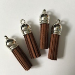 Підвіска - китиця з замші з срібним наконечником, 35х10 мм, колір коричневий