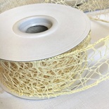 Стрічка - сітка з жорстким кантом, кольором кремового, широтою. 5, довжина 90 см