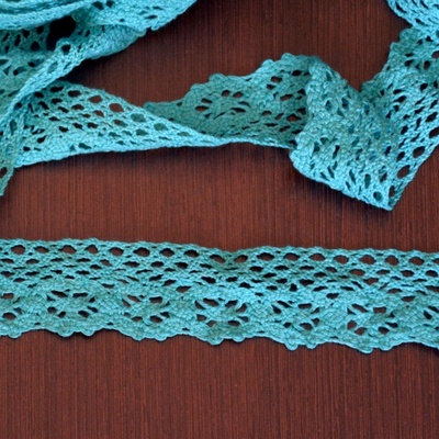 Мереживо бавовняне, в’язане, колір бірюзовий, ширина 4 см, довжина 90 см