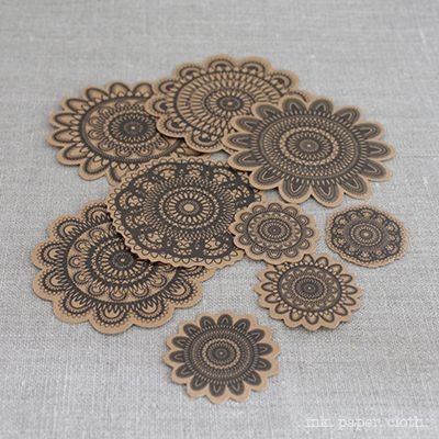 Набор высечек от Maya Road -  Kraft Collection - Doilies - Black, 10 шт.