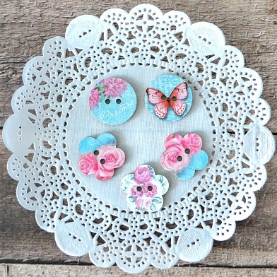 Ґудзики декоративні від Hobby&You - дерево. Ніжне шеббі, 25x25 мм, 5шт.