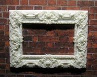 Пластикова прямокутна рамка з завитками від E.В.A., 7.x5.3 см