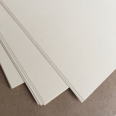 Двосторонній аркуш паперу, колір ванільний, розмір А5, 120г.кв