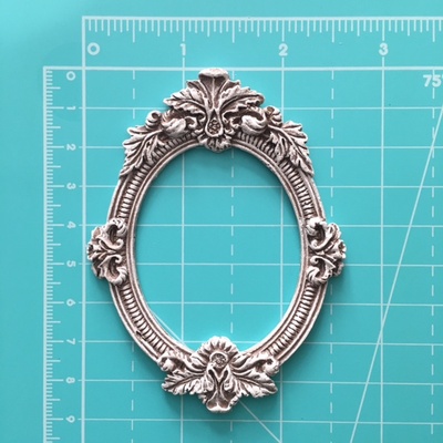 Рамка овальна гіпсова з патинуванням від E.В.A., 6.5х8.7см