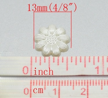 Квіточка, імітація перлинок, 13мм, колір молочний, 10 шт.