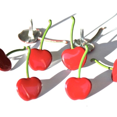 Набор брадсов Eyelet Outlet - Cherry Brads, 12 штук