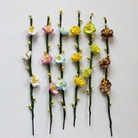 Гілочка з квіточками, 13 см, 3 колір, 8 нирок, 1 шт.