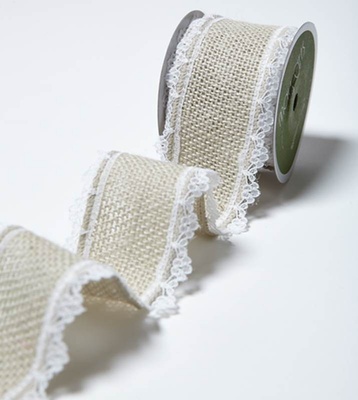 Лента из мешковины с кружевом Wired burlap w/ Lace Edge Light Natural, ширина 3.8 см, длина 90