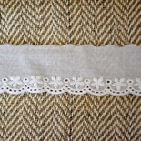 Мереживо шиття, колір білий натуральний, 100% бавовна, ширина 3.5см, довжина 45см