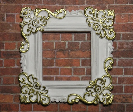 Гіпсова квадратна рамка, біла з золотим орнаментом від E.В.A. 6.x6.2см