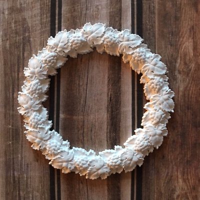 Гипсовое украшение от Е.В.A - "Венок" белый,  7см