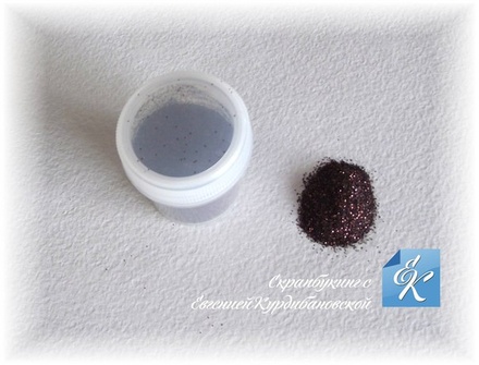 Сухий глітер коричневий з мерехтінням, обʼєм баночки 20 мл, вага 8,5 г