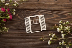 Чипборд від WOODchic - "Вікно зі ставнями 1", 8x6.7 см