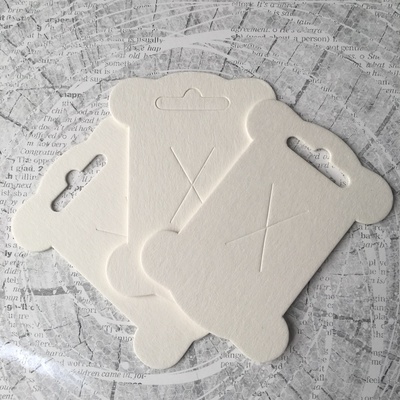 Шпулька белая, пивной картон, 1 шт. 10,8х8 см