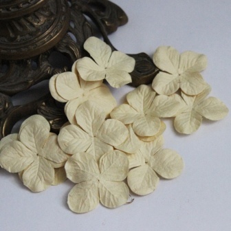 Гортензія, колір: крем, 3,2см, 20 шт.