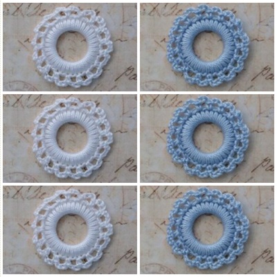 Вʼязаний мотив від Allmacraft - фішки ажурні у множині, білі і блакитні, 3.5см, 6 штук