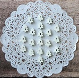 Ґудзики Деревʼяні від ScrapBerryʼs - Ялинки білі, 13 мм, 20 шт.