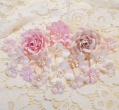 Квіти з тканини (18 шт.), розмір 1,5см - 4.5см, рожево-пудровий