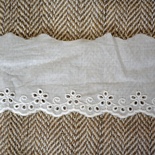 Мереживо шиття, колір білий натуральний, 100% бавовна, ширина 6.5см, довжина 45см